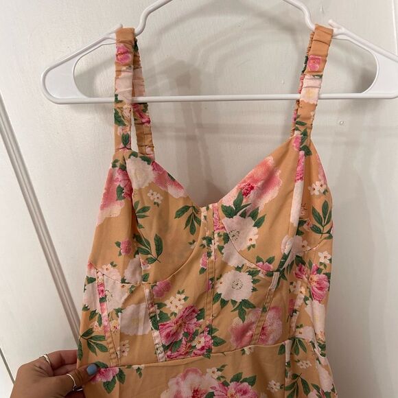 Floral Peach Dres - Picture 2 of 5